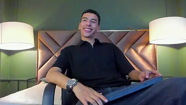 Aiden Royce online show from January 8, 2:47 am