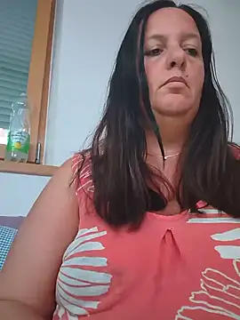 Snapshot of LaReginaNera chatting on June 3, 6:57 pm LaReginaNera online show from June 3, 6:57 pm
