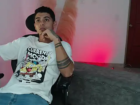 sweet Brunettes01 online show from October 3, 9:12 pm