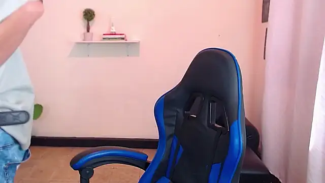 setthomas online show from December 1, 3:06 pm