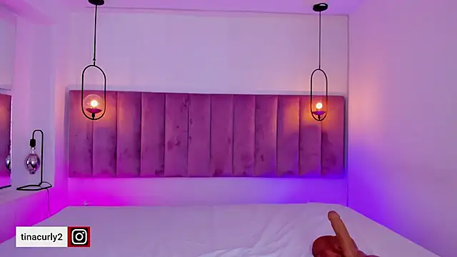 Tina curly online show from September 30, 3:33 am