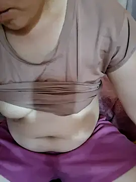 Snapshot of Ppmaivang chatting on July 7, 5:21 am Ppmaivang online show from July 7, 5:21 am