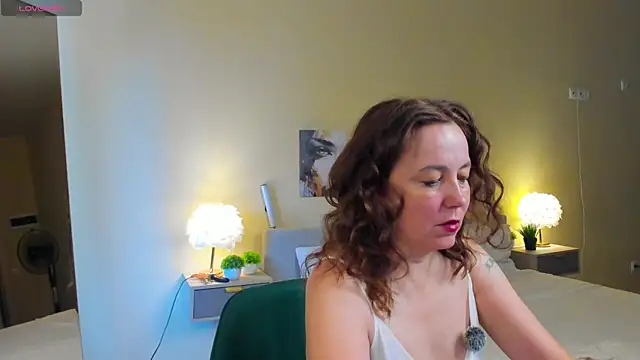 Snapshot of Kira_Adler chatting on July 10, 1:10 am Kira Adler online show from July 10, 1:10 am