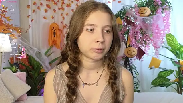 Snapshot of CatherineRichards chatting on October 27, 7:45 am CatherineRichards online show from October 27, 7:45 am