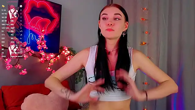 Snapshot of JenniferSullivan chatting on October 19, 10:21 pm JenniferSullivan online show from October 19, 10:21 pm