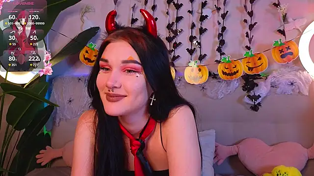 Snapshot of JenniferSullivan chatting on October 31, 7:37 pm JenniferSullivan online show from October 31, 7:37 pm