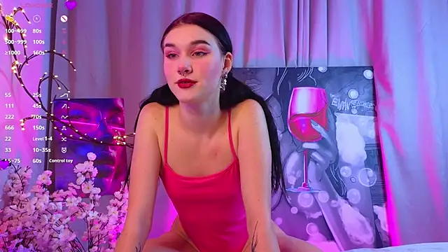 Snapshot of JenniferSullivan chatting on November 24, 9:25 pm JenniferSullivan online show from November 24, 9:25 pm