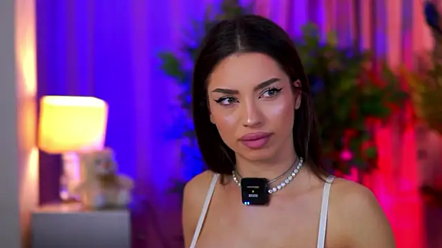 Snapshot of LalaRoze chatting on February 20, 7:25 pm LalaRoze online show from February 20, 7:25 pm