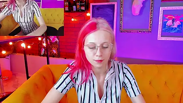 SakuraBliss online show from September 24, 5:27 pm