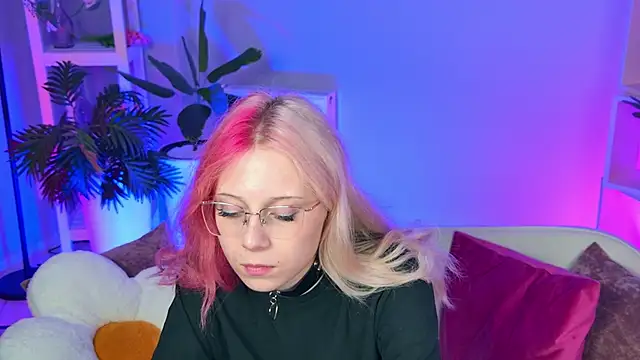 SakuraBliss online show from October 2, 2:24 pm