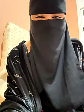  Laiali  online show from December 3, 11:30 am