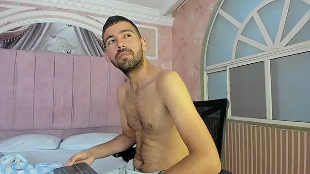 magnus serket online show from October 15, 11:21 am