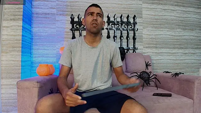 magnus serket online show from October 22, 11:43 am