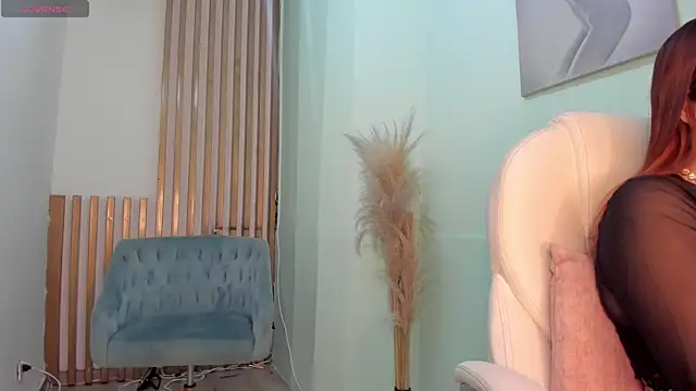 Snapshot of MacarenaRosse chatting on October 11, 7:45 pm MacarenaRosse online show from October 11, 7:45 pm