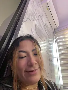 MacarenaRosse online show from November 28, 8:00 pm