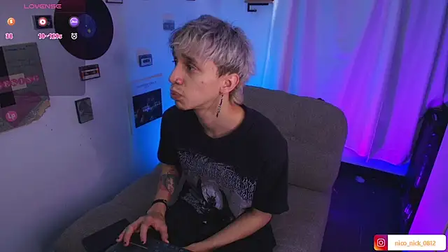 Snapshot of Nick_Bangover_ chatting on March 4, 5:52 pm Nick Bangover online show from March 4, 5:52 pm