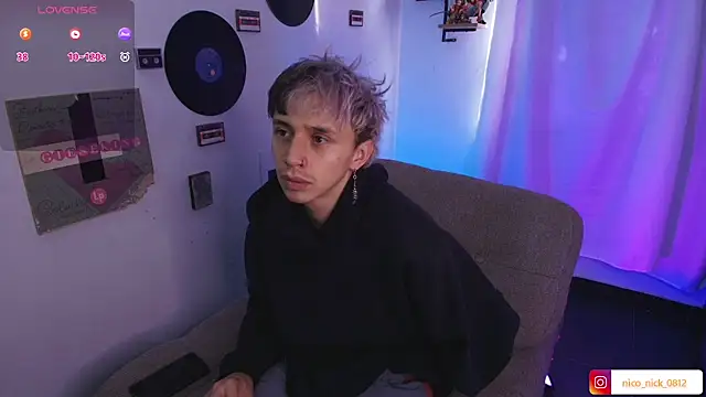 Snapshot of Nick_Bangover_ chatting on March 6, 8:38 pm Nick Bangover online show from March 6, 8:38 pm