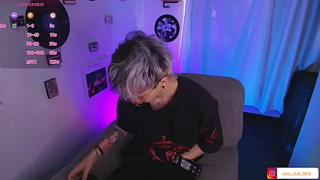 Snapshot of Nick_Bangover_ chatting on March 21, 7:17 pm Nick Bangover online show from March 21, 7:17 pm