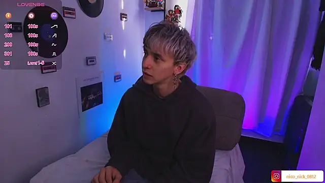 Snapshot of Nick_Bangover_ chatting on April 2, 9:23 pm Nick Bangover online show from April 2, 9:23 pm