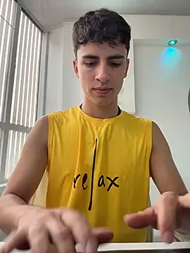 AdrianRinaldi online show from November 15, 8:16 pm