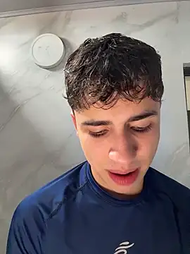 AdrianRinaldi online show from February 5, 8:02 pm