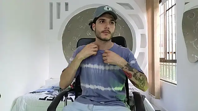 Rafael Mendezz online show from November 23, 8:30 pm