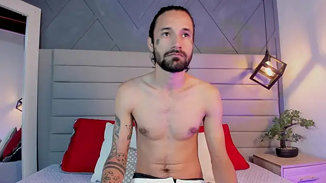 Hisoka 011 online show from November 15, 1:47 am