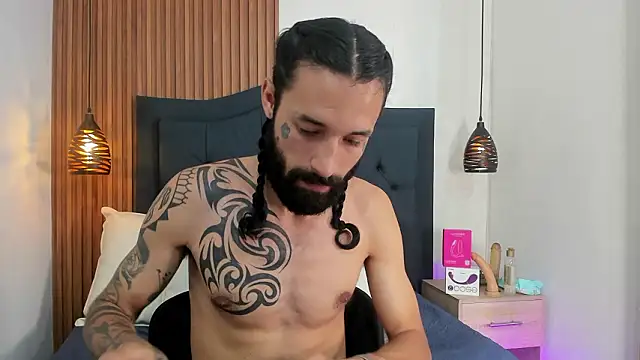 Snapshot of Hisoka_011 chatting on March 21, 7:39 pm Hisoka 011 online show from March 21, 7:39 pm