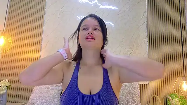 Jennifer Vega1 online show from July 25, 9:01 pm