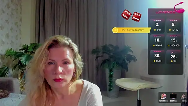 Snapshot of Julia_Giulia chatting on March 9, 8:46 pm Julia Giulia online show from March 9, 8:46 pm