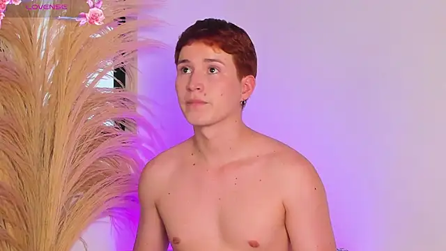 Snapshot of Eragonbooy chatting on November 9, 6:06 pm Eragonbooy online show from November 9, 6:06 pm