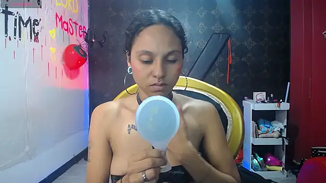 Sweettpleasure online show from October 3, 2:25 pm