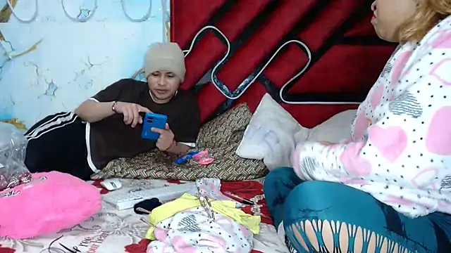 hot lady19 online show from November 14, 5:44 pm