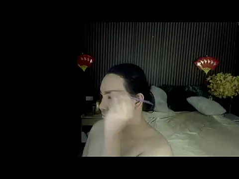 Hotcum ella online show from October 6, 11:24 pm