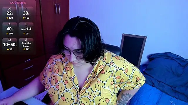 Snapshot of moira_smiler chatting on July 17, 9:16 am moira smiler online show from July 17, 9:16 am