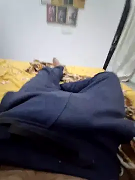 Snapshot of YoursThickDick chatting on September 29, 3:11 am YoursThickDick online show from September 29, 3:11 am