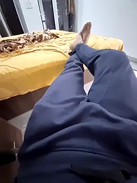 Snapshot of YoursThickDick chatting on October 6, 3:26 am YoursThickDick online show from October 6, 3:26 am