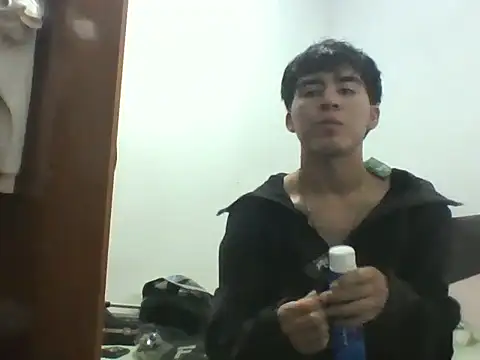 Snapshot of Babydemilk chatting on March 27, 3:45 am Babydemilk online show from March 27, 3:45 am