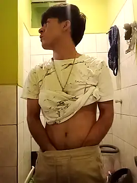 Snapshot of Babydemilk chatting on April 27, 4:38 pm Babydemilk online show from April 27, 4:38 pm