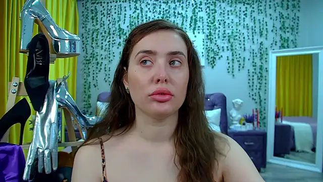 Snapshot of SherryBaers chatting on February 3, 6:40 am SherryBaers online show from February 3, 6:40 am