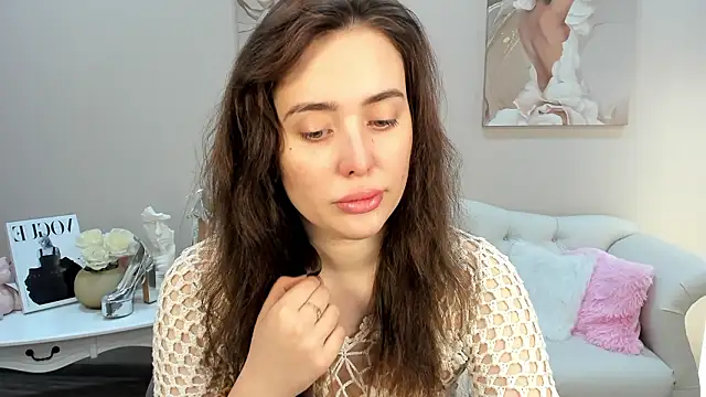 Snapshot of SherryBaers chatting on February 6, 6:29 am SherryBaers online show from February 6, 6:29 am