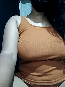 Snapshot of DiyaRoy49 chatting on June 9, 9:32 am DiyaRoy49 online show from June 9, 9:32 am