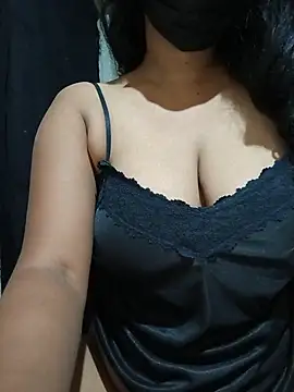 Snapshot of DiyaRoy49 chatting on June 14, 8:00 pm DiyaRoy49 online show from June 14, 8:00 pm