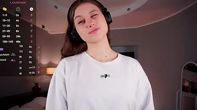 MercBoone online show from September 20, 11:11 am