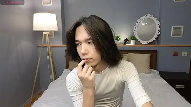 okerriella online show from October 8, 7:50 am