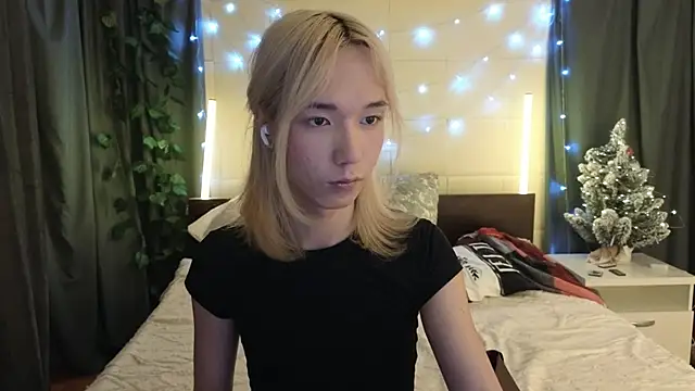 okerriella online show from January 11, 1:05 pm