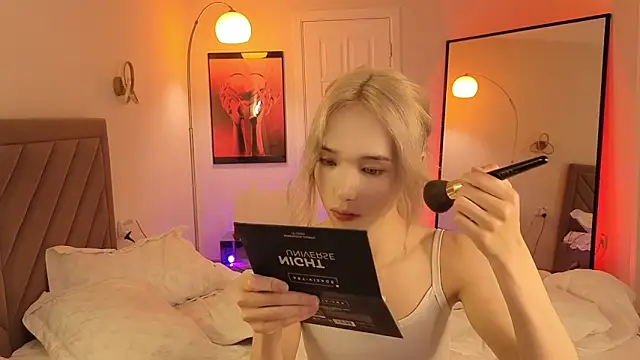 Snapshot of okerriella chatting on May 22, 9:48 am okerriella online show from May 22, 9:48 am