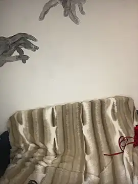 Snapshot of KiraBerht chatting on March 8, 2:04 am KiraBerht online show from March 8, 2:04 am