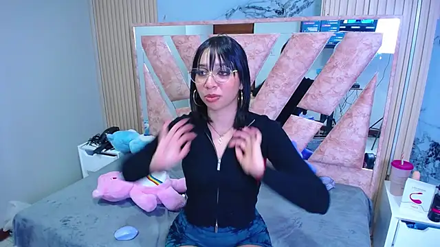 Snapshot of Niina_Sissy chatting on December 16, 8:52 am Niina Sissy online show from December 16, 8:52 am