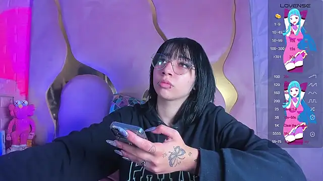 Snapshot of Niina_Sissy chatting on March 20, 4:28 am Niina Sissy online show from March 20, 4:28 am